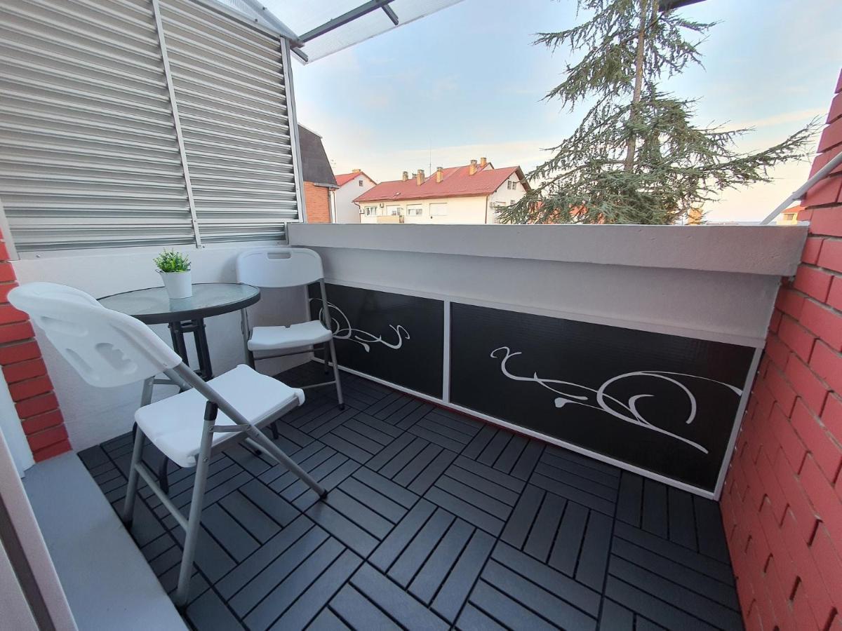 Apartment Pallaton Nasice Exteriör bild