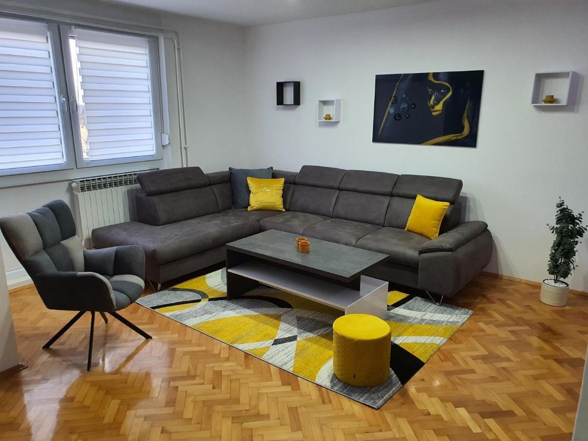Apartment Pallaton Nasice Exteriör bild
